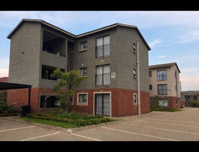 3 BEDROOM TOWNHOUSE FOR SALE IN KENLEAF